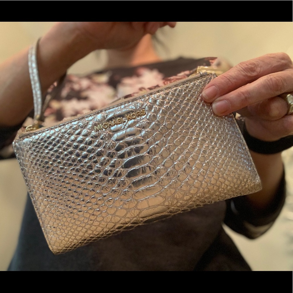 Michael Kors Adele double zip rose gold wristlet
